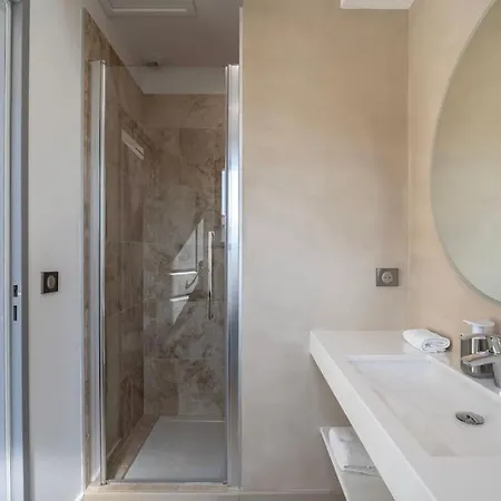 Moderne Proche De La Ra9320 Апартаменты